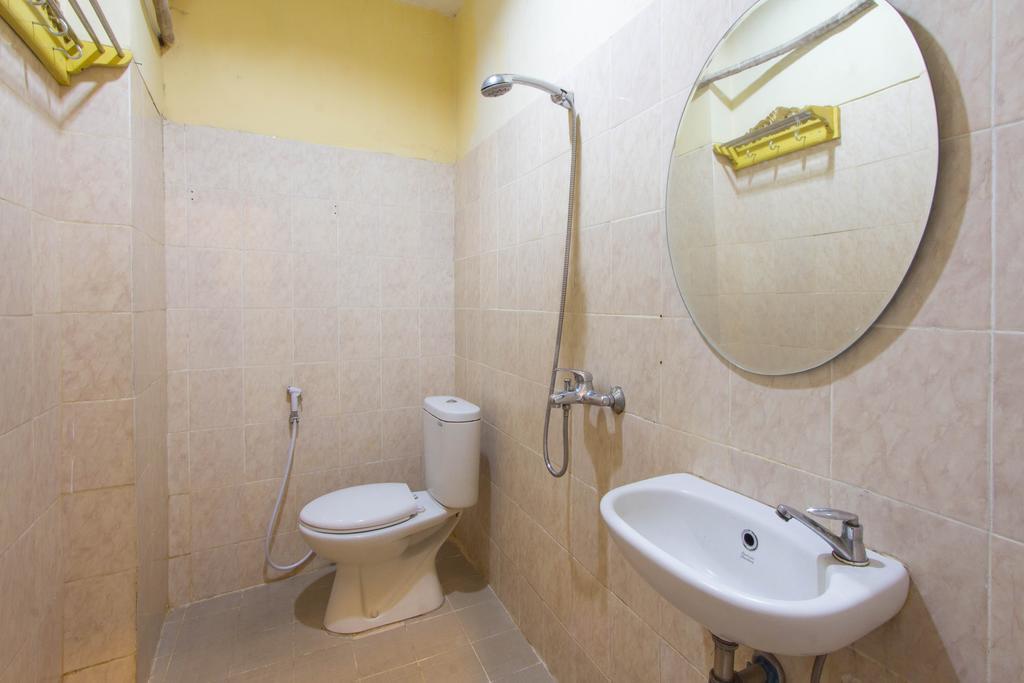Wijaya Imperial Hotel Baturetno Pokój zdjęcie