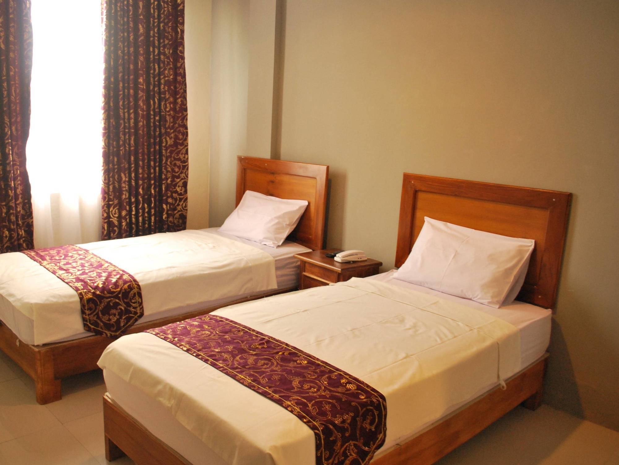 Wijaya Imperial Hotel Baturetno Zewnętrze zdjęcie
